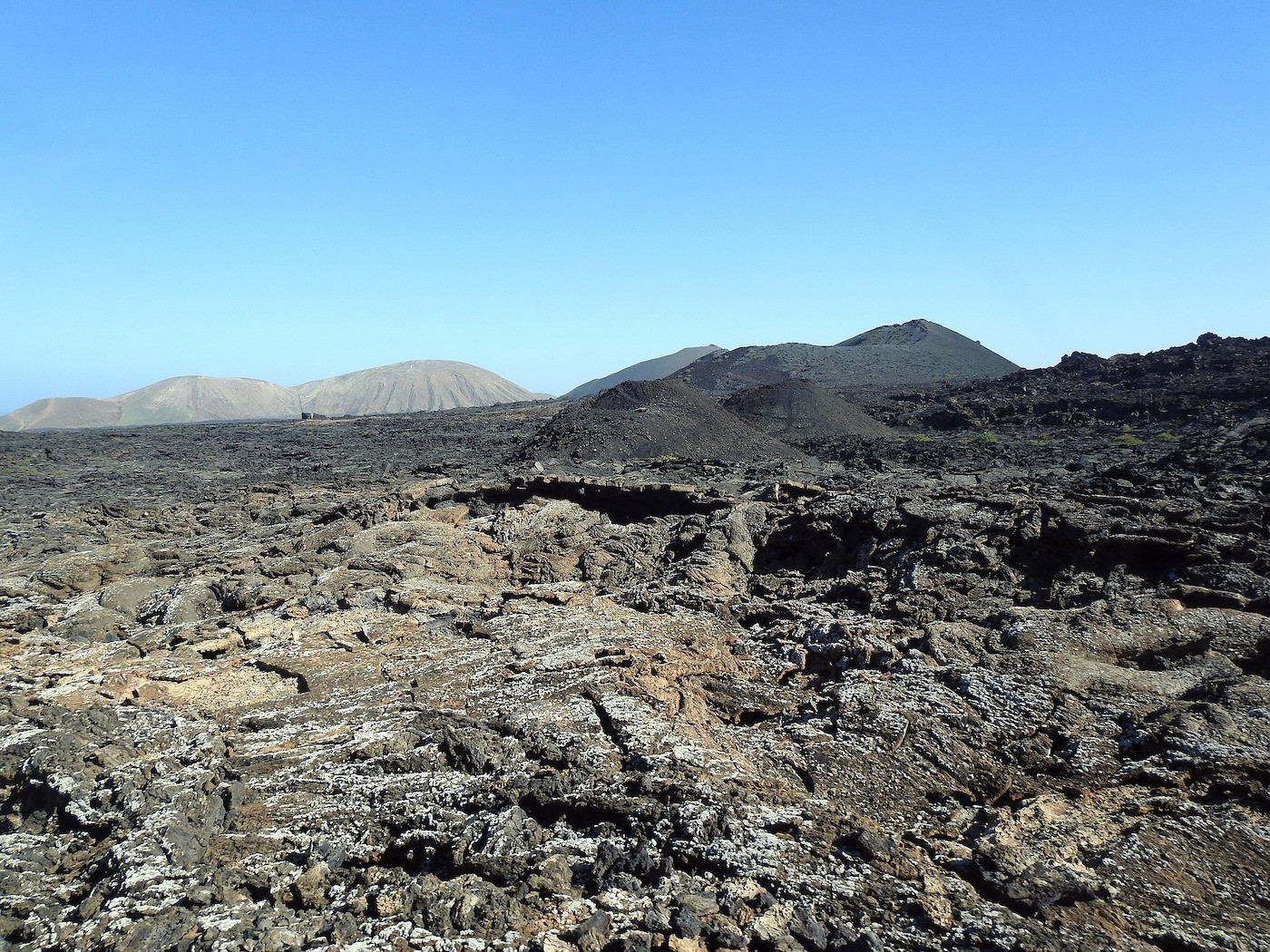 Lanzarote – księżycowa wyspa zaprasza