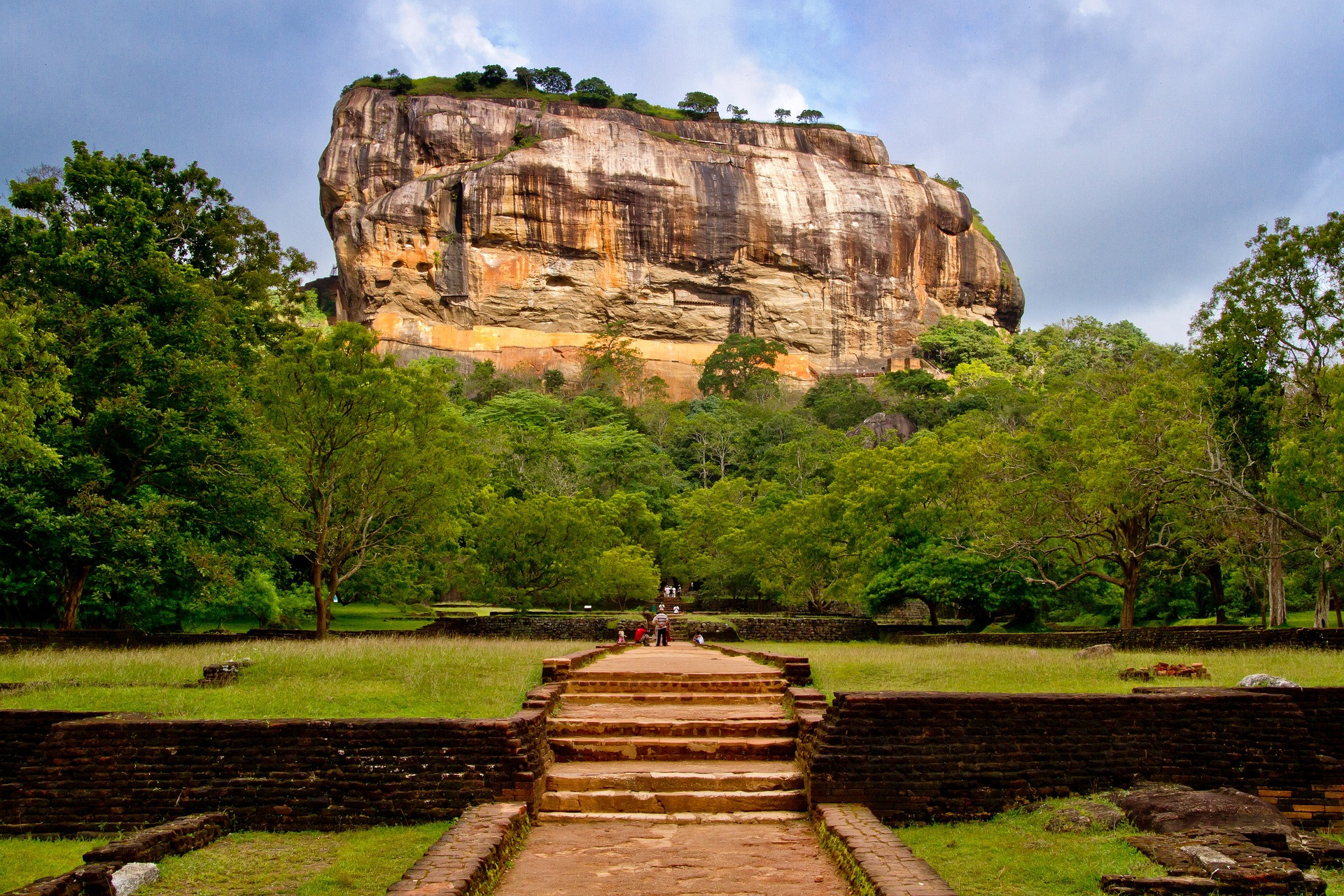 Sri Lanka – poznaj nieprzyzwoitą historię państwa Cejlonu